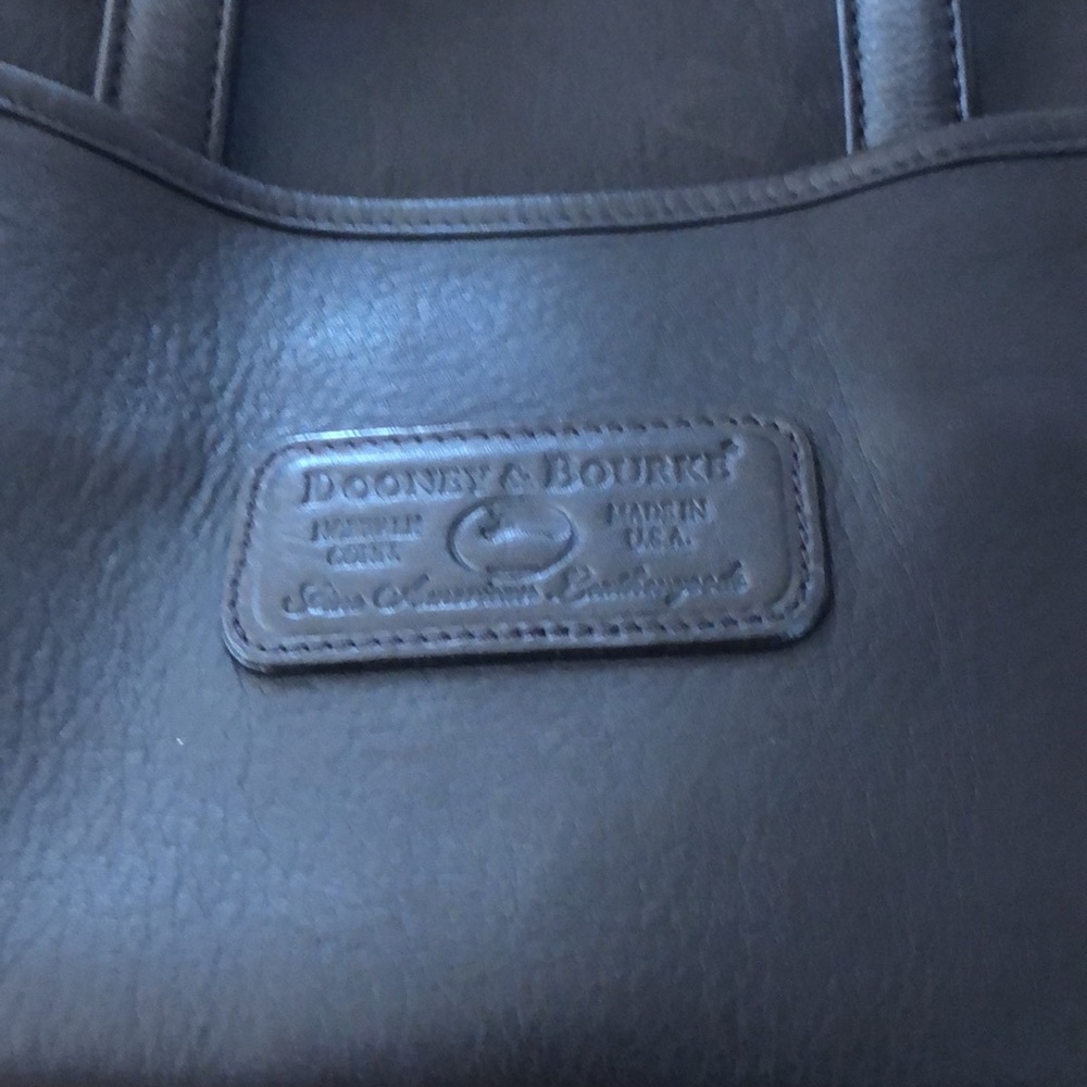 Vintage Dooney&Bourke all leather9x8x3 8” drop - Picture 5 of 15